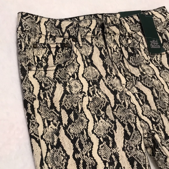 Wild Fable Snakeskin High Rise Skinny Jeans 2 - Picture 2 of 15